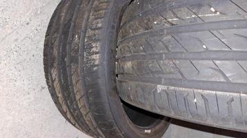 pneu été beschikbaar voor biedingen