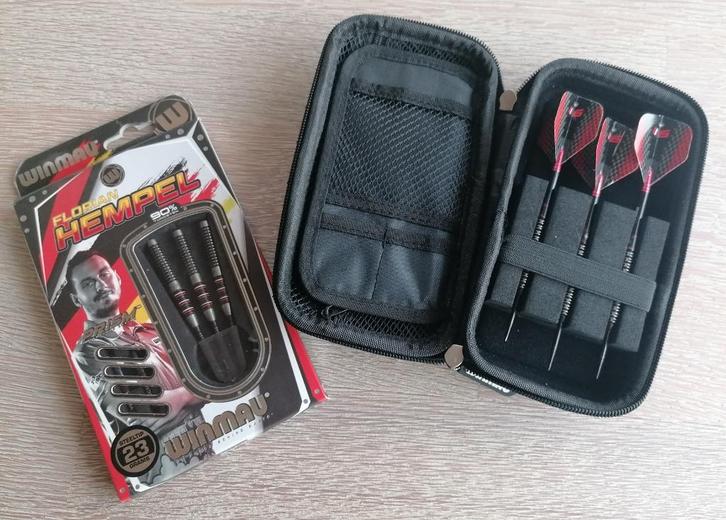 Winmau Hempel 23gr, Joe Cullen SE 22gr & Case Blade 6., Sport en Fitness, Darts, Zo goed als nieuw, Pijlen, Ophalen of Verzenden