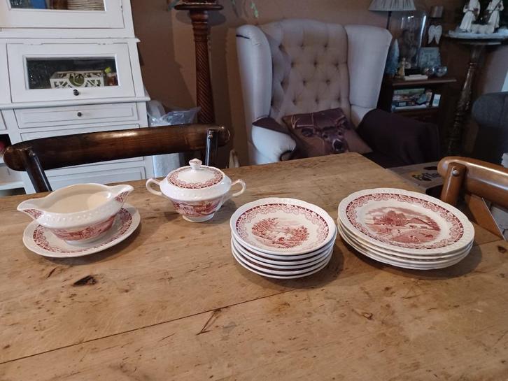 SOCIETE CERAMIQUE MAASTRICHT BOERENHOEVE ROOD serviesdelen v, Antiek en Kunst, Antiek | Servies los, Ophalen of Verzenden