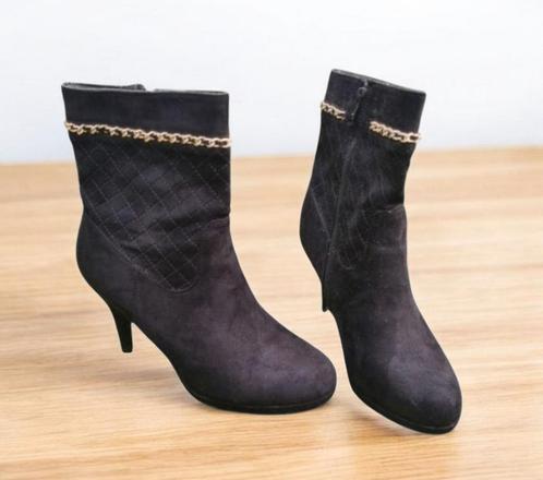 ️✨️MODE QUEEN suède enkellaarsjes –Elegant & Maat 41✨️✨️, Kleding | Dames, Schoenen, Zo goed als nieuw, Lage of Enkellaarzen, Zwart