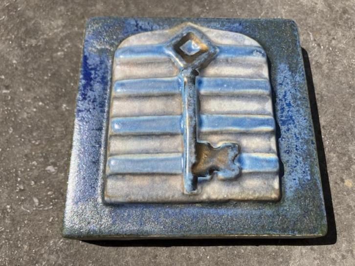 NIEUWE TEGEL GRES DE BOUFFIOULX ROGER GUERIN HERALDIEK, Antiek en Kunst, Antiek | Wandborden en Tegels, Ophalen of Verzenden