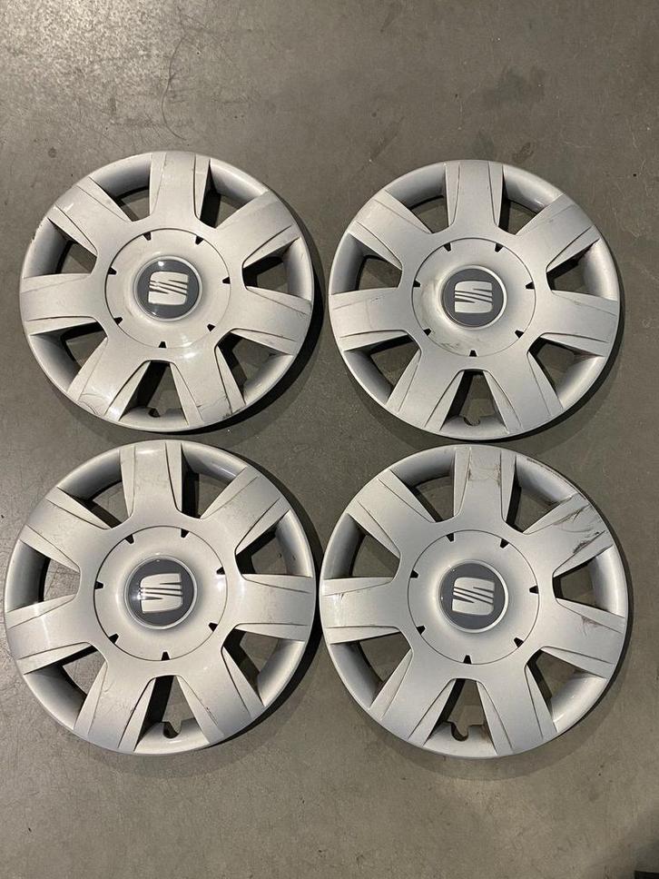 Wieldop Seat Ibiza set van 4 | 15 Inch | 1PO 601 147, Auto diversen, Wieldoppen, Gebruikt, Ophalen of Verzenden