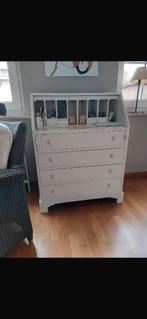 Secrétaire, Enlèvement