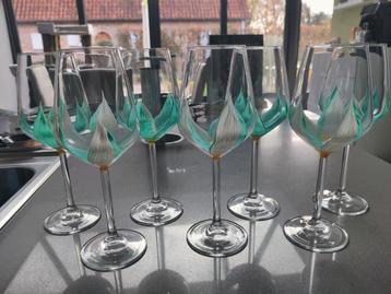 Wijnglazen met tekening  beschikbaar voor biedingen