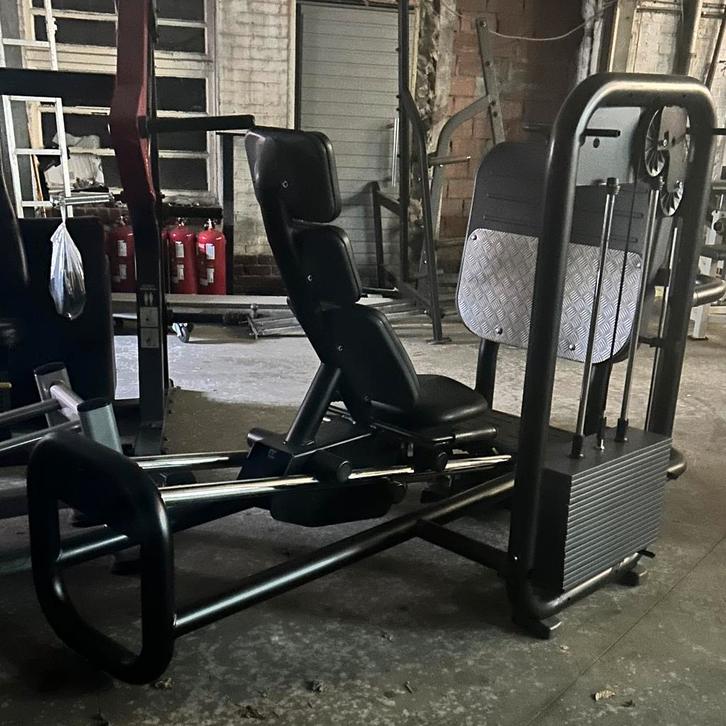 LEGPRESS TECHNOGYM OF LIFE FITNESS OF PANATTA OF BH OF PLATE, Sport en Fitness, Fitnessmaterialen, Zo goed als nieuw, Ophalen of Verzenden