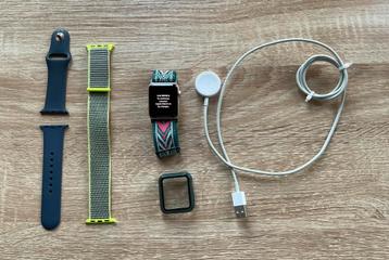 Apple Watch Series 2 Rose, Handtassen en Accessoires, Smartwatches, Ophalen, Gebruikt, IOS, GPS