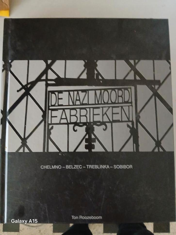 Ton Roozeboom - De Nazi moordfabrieken, Boeken, Oorlog en Militair, Zo goed als nieuw, Tweede Wereldoorlog, Ophalen of Verzenden