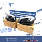 W176 A Klasse FACELIFT LED High Performance koplamp links re, Auto-onderdelen, Ophalen of Verzenden, Gebruikt, Mercedes-Benz