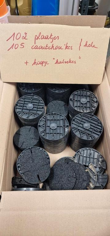 Tegeldragers + dempingsmateriaal 10mm beschikbaar voor biedingen
