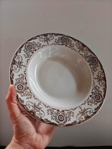 6 Vintage 'Duraline' soepborden beschikbaar voor biedingen