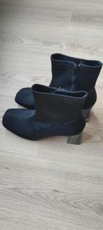 zwarte laarsjes, Schoenen met lage hakken, Zwart, Ophalen of Verzenden, Gedragen