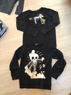 HAllOWEEN 2 longsleeves skelet 134, Enlèvement ou Envoi, Comme neuf, Costume