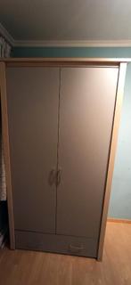 kleerkast €50,levering rond en in Middelkerke plus €25., Huis en Inrichting, Kasten | Kleerkasten, Ophalen, Met hangruimte