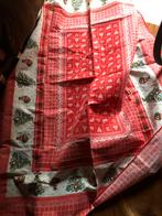 Rood kersttafelkleed terug mode!, Huis en Inrichting, Woonaccessoires | Plaids en Woondekens, Ophalen of Verzenden, Zo goed als nieuw