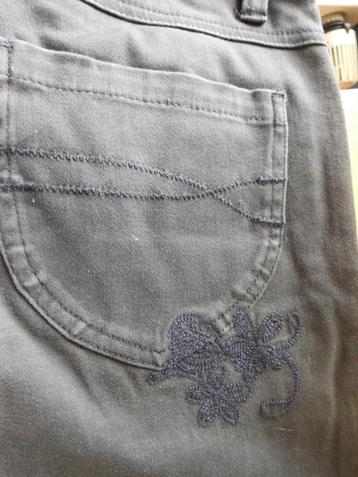 I Kids donkergrijze broek klein maat 16 jaar.  beschikbaar voor biedingen