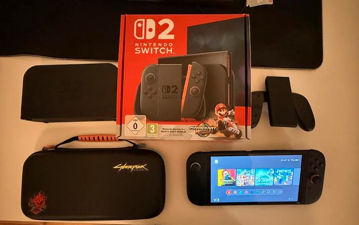 SWITCH 2 NEUF + cyberpunk + housse ( achete hier ), Consoles de jeu & Jeux vidéo, Consoles de jeu | Nintendo Switch, Neuf, Avec 2 manettes