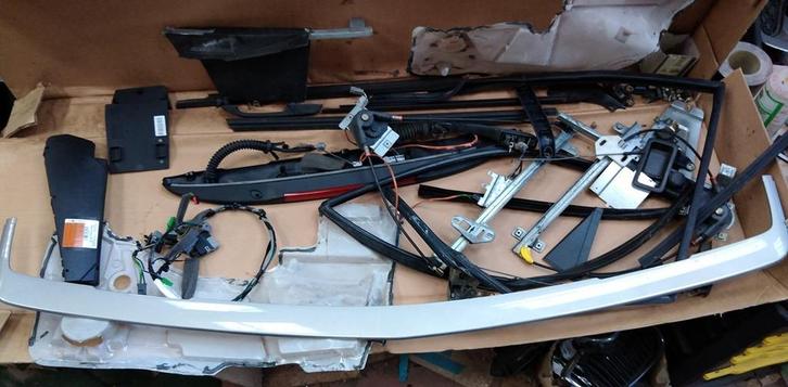 Allerlei onderdelen Volvo V70 binnen en buiten, Auto-onderdelen, Interieur en Bekleding, Volvo, Nieuw, Ophalen