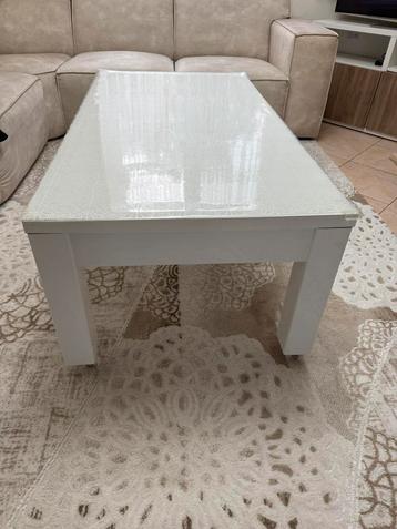 Salontafel met wielen beschikbaar voor biedingen