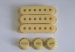 3 Cream pickup covers + 3 knoppen voor Stratocaster, Muziek en Instrumenten, Ophalen of Verzenden, Nieuw, Elektrische gitaar