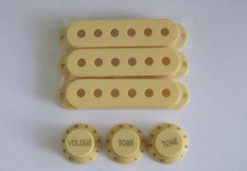 3 Cream pickup covers + 3 knoppen voor Stratocaster beschikbaar voor biedingen