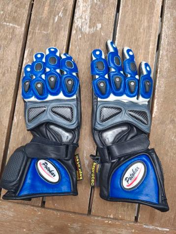 Motorhandschoenen maat xxs
 beschikbaar voor biedingen