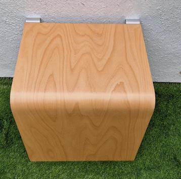 Auping Aanhaaktafeltje / Bijzettafeltje 48cm Hoog beschikbaar voor biedingen