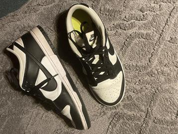 Nike dunk low panda - maat 39 beschikbaar voor biedingen