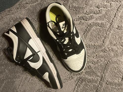 Nike dunk low panda - maat 39, Kleding | Dames, Schoenen, Gedragen, Sneakers, Zwart, Ophalen of Verzenden