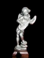 Tinnen viool spelende engel op eik voetstuk, Ophalen