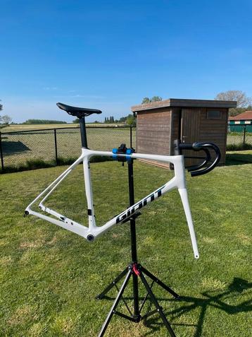 Giant TCR frame maat L (58)  beschikbaar voor biedingen