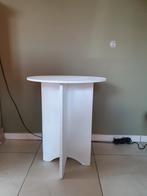 Belle table d'appoint blanche avec nappe personnalisée, Enlèvement, Comme neuf