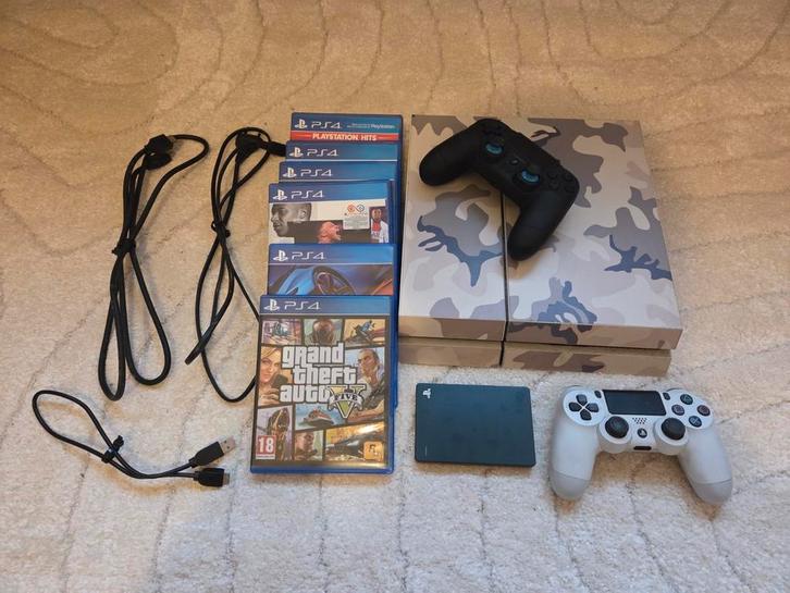 Playstation 4 + Extras, Games en Spelcomputers, Spelcomputers | Sony PlayStation 4, Zo goed als nieuw, Original, 500 GB, Met 2 controllers