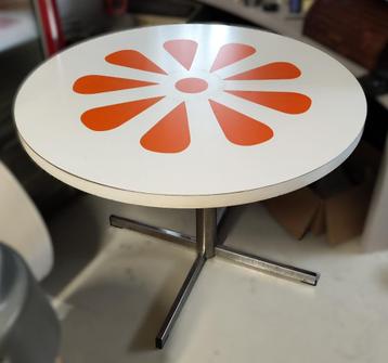 orange slice table beschikbaar voor biedingen