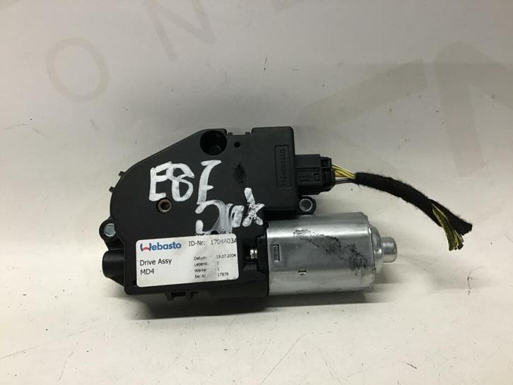 Schuifdak motor BMW 1-serie E87 ('04-'11) 67617193398, Auto-onderdelen, Ruiten en Toebehoren, BMW, Gebruikt, Ophalen of Verzenden