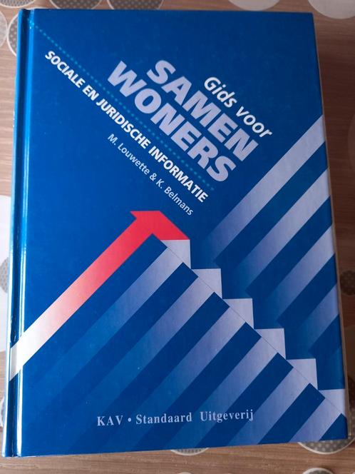 Gids voor samen woners sociale en juridische informatie, Boeken, Studieboeken en Cursussen, Zo goed als nieuw, Ophalen
