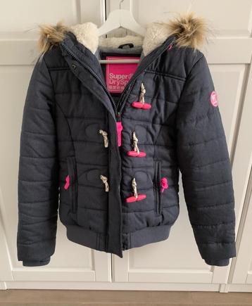 Veste SUPERDRY femme neuve - Urgent  disponible aux enchères