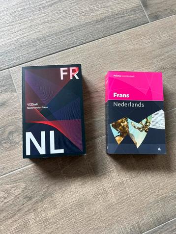 2 woordenboeken Nederlands-Frans en Frans-Nederlands beschikbaar voor biedingen