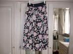 JUPE fleurie, Enlèvement ou Envoi, Comme neuf, Sous le genou