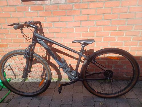 Serious Eight Ball 29" ZWARTE MTB-fiets, Fietsen en Brommers, Fietsen | Mountainbikes en ATB, Zo goed als nieuw, Minder dan 45 cm