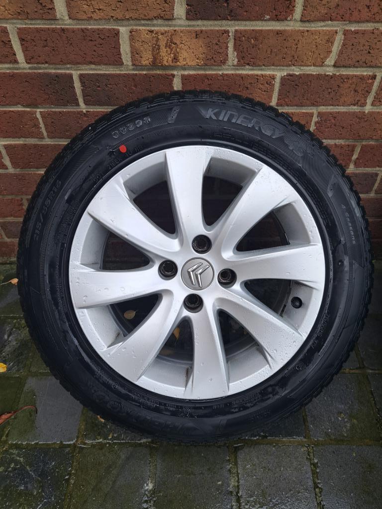 4 pneus neufs 215/55 R16 V97 (4 saisons) sur jante, Neuf, 215 mm, 4 Saisons, 16 pouces