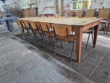 Prachtige lange boerentafel van 300 cm met 10 stoelen  beschikbaar voor biedingen