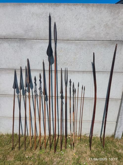 lances sagaies arcs a flèches Masaii Burundi, Antiek en Kunst, Kunst | Overige Kunst, Ophalen
