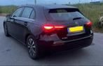 Mercedes-Benz A180 Star Editon automaat 2025 lichte schade, Auto's, Stof, 4 cilinders, Zwart, 5 zetels