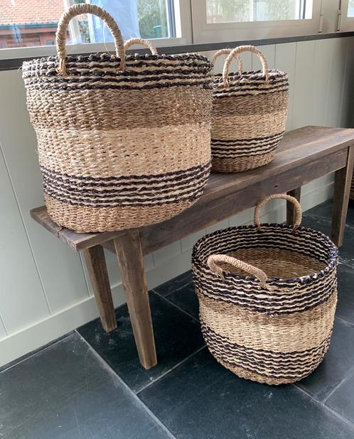 3 nieuwe mooie rieten manden., Huis en Inrichting, Woonaccessoires | Schalen en Manden, Zo goed als nieuw, Ophalen of Verzenden