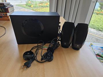 Logitech S220 PC Speakers beschikbaar voor biedingen