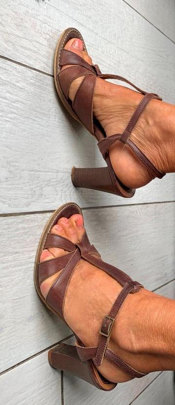 CHAUSSURE ETE beschikbaar voor biedingen