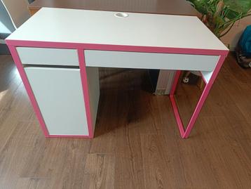 ikea kinderbureau goede staat beschikbaar voor biedingen
