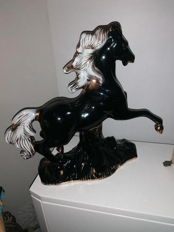 Statue de cheval Hubert Bequet vintage ou ancienne disponible aux enchères