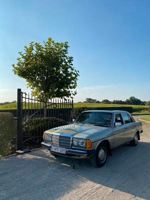 MERCEDES W123    200D 1982 OLDTIMER, Autos, Oldtimers & Ancêtres, Particulier, Toit ouvrant, Enlèvement