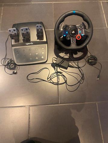 Volant Logitech avec pédales d'accélérateur complet, Enlèvement, Utilisé